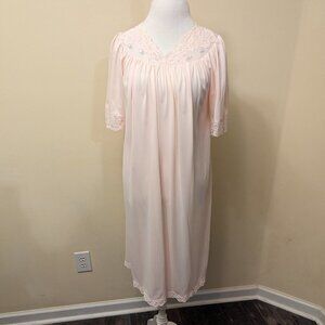 VINTAGE Shadow Line nightgown, pale pink, nylon, rose details, size Medium